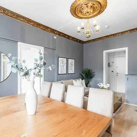 Apartment Spacious And Exclusive In The Centre