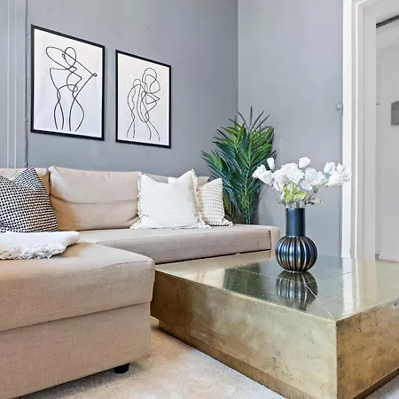 Spacious And Exclusive In The Centre أوسلو